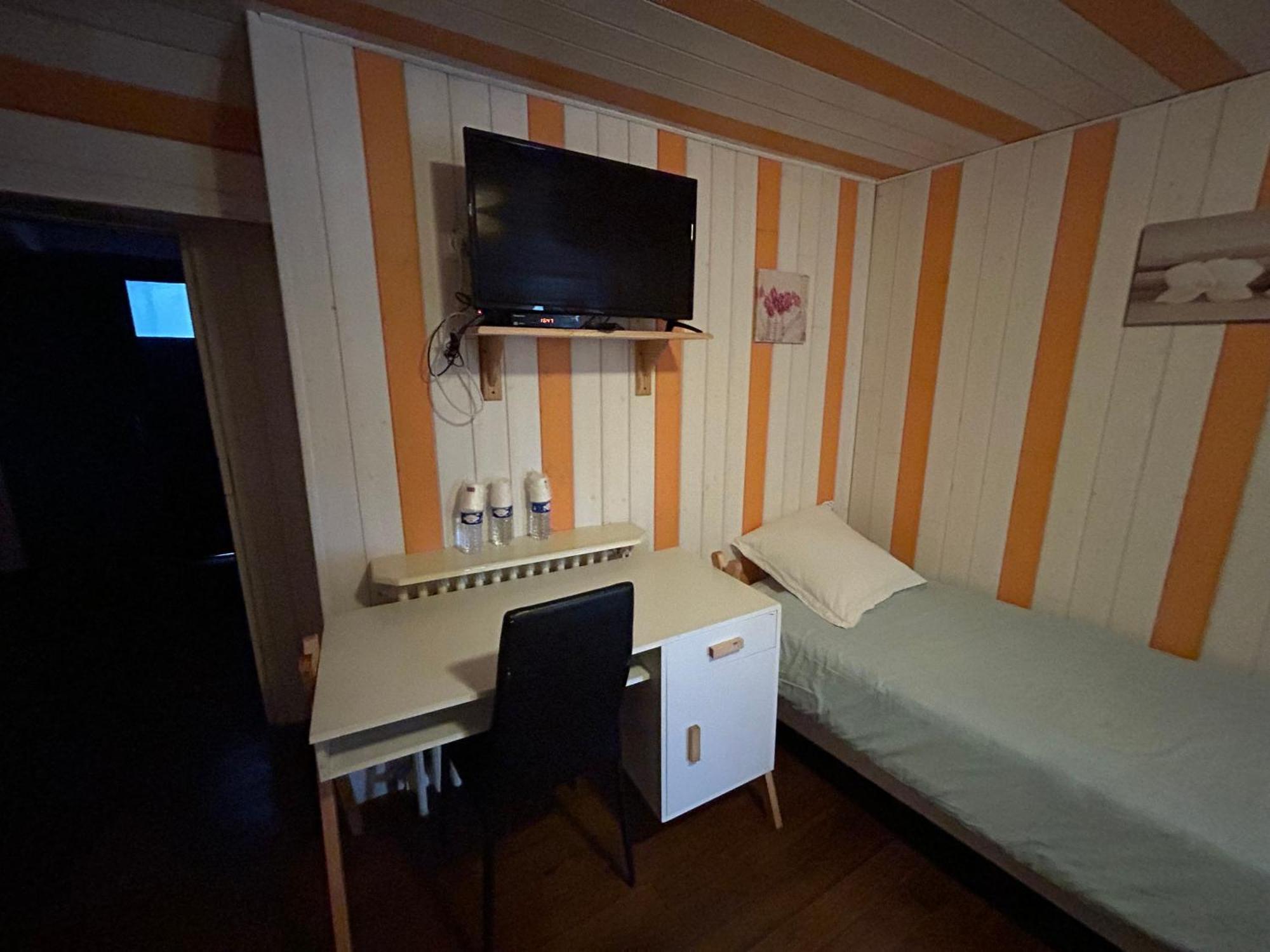 Chambres D'Hotes La Cheminee Tardets-Sorholus Extérieur photo
