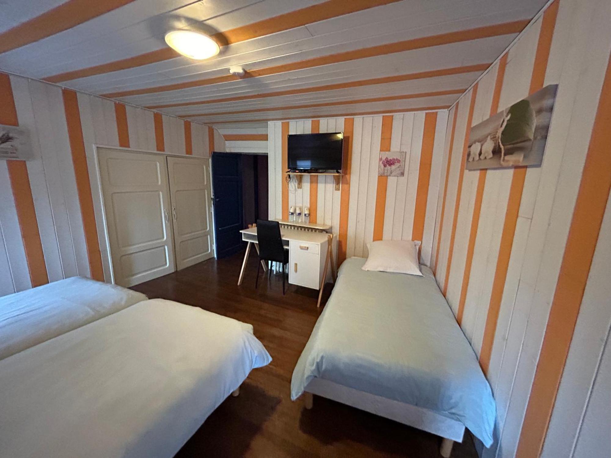Chambres D'Hotes La Cheminee Tardets-Sorholus Extérieur photo