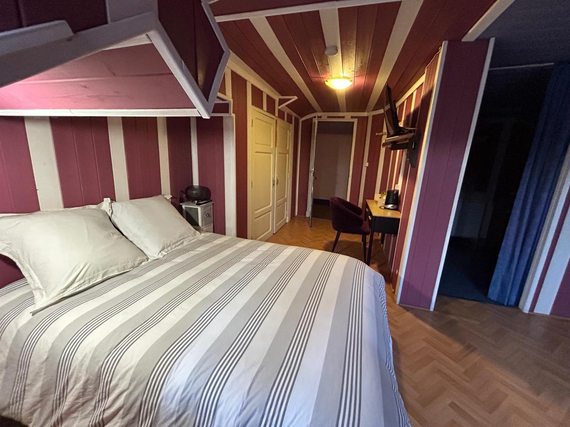 Chambres D'Hotes La Cheminee Tardets-Sorholus Extérieur photo
