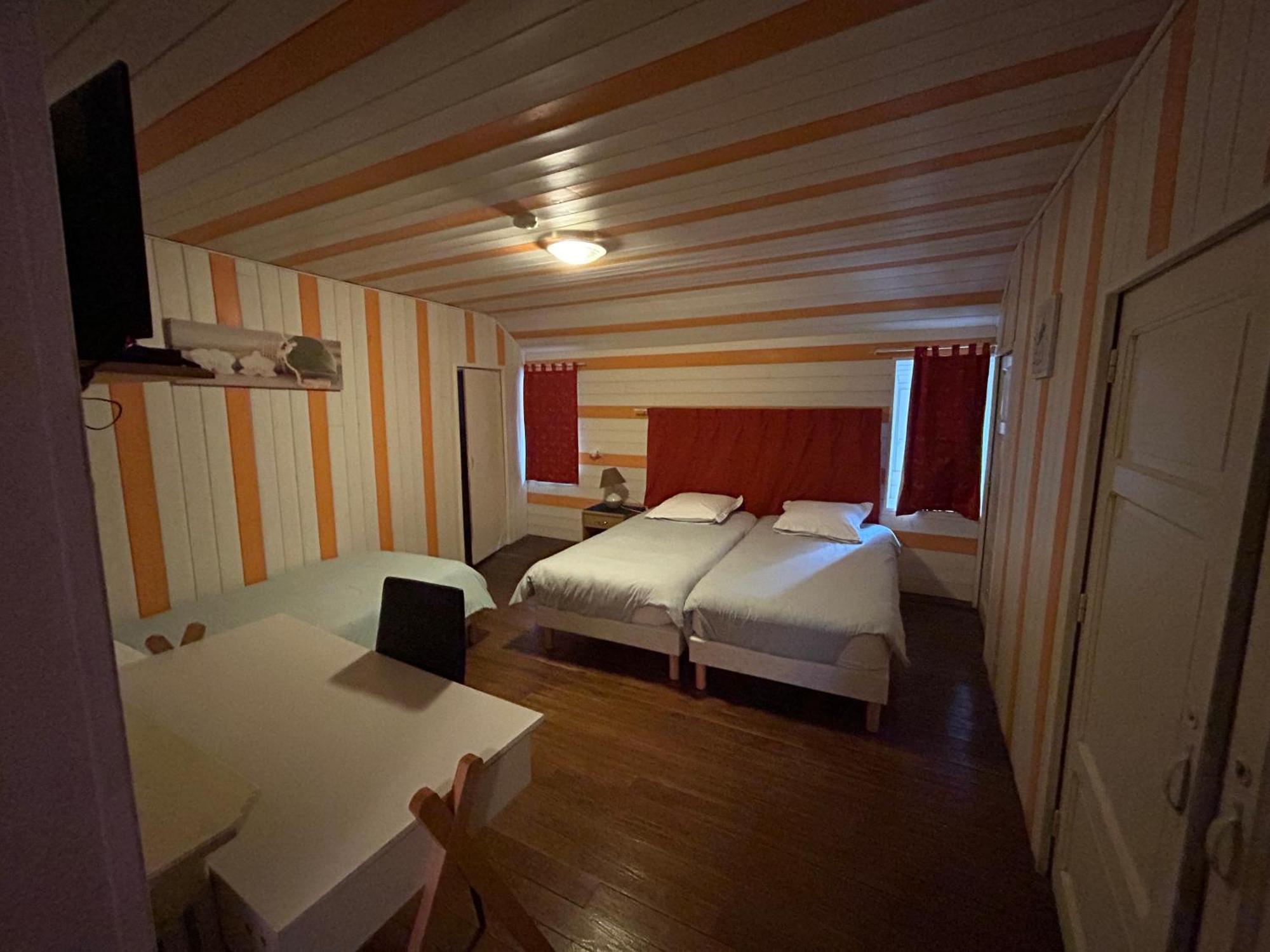 Chambres D'Hotes La Cheminee Tardets-Sorholus Extérieur photo