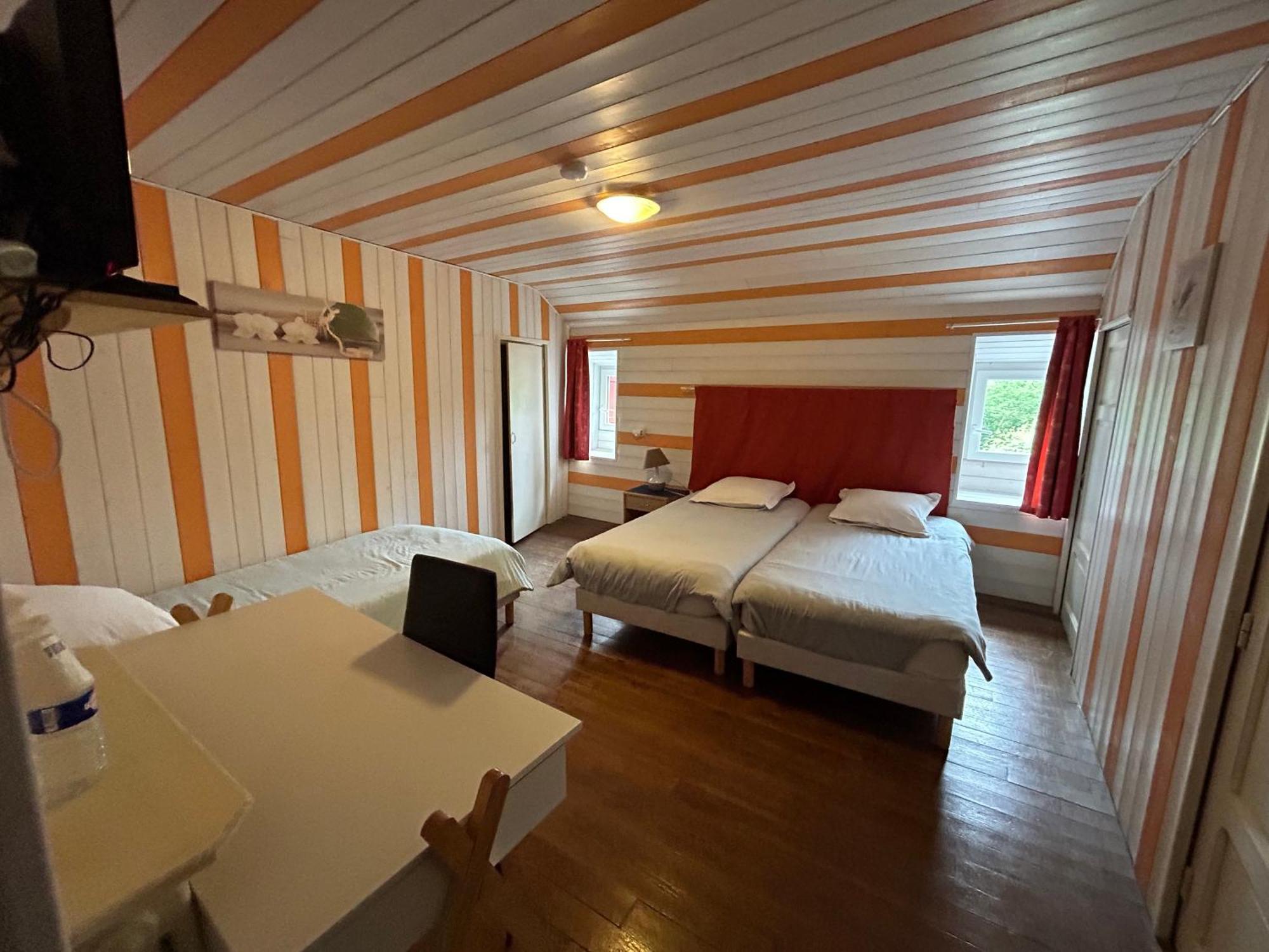 Chambres D'Hotes La Cheminee Tardets-Sorholus Extérieur photo
